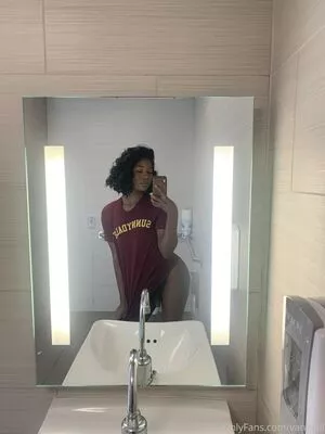 Vanniall / Vannialll nude photo #0143