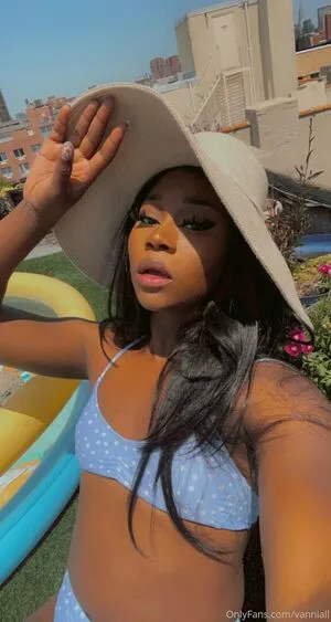 Vanniall / Vannialll nude photo #0147