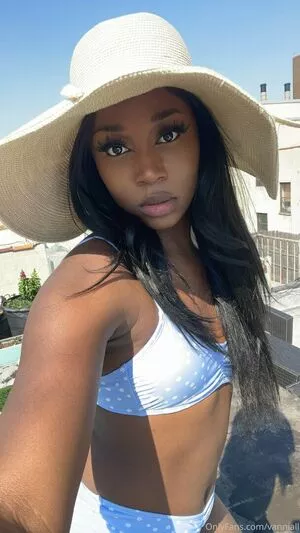 Vanniall / Vannialll nude photo #0150