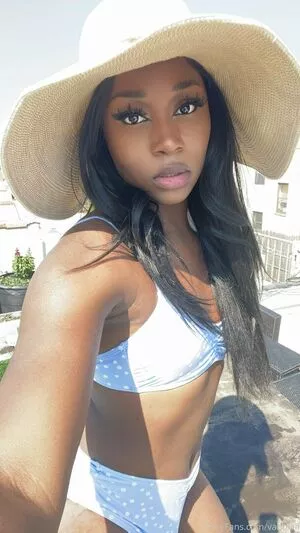 Vanniall / Vannialll nude photo #0151