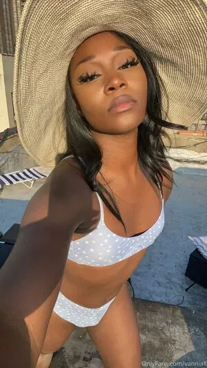 Vanniall / Vannialll nude photo #0153