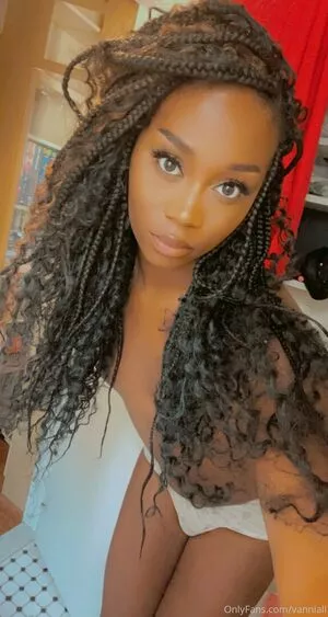 Vanniall / Vannialll nude photo #0184