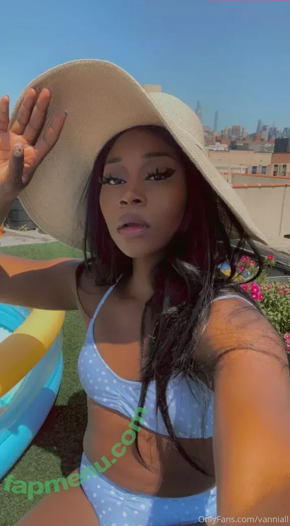 Vanniall nude photo #0146 (Vannialll)