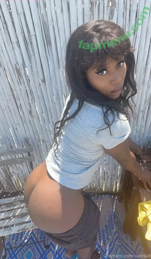 Vanniall nude photo #0156 (Vannialll)