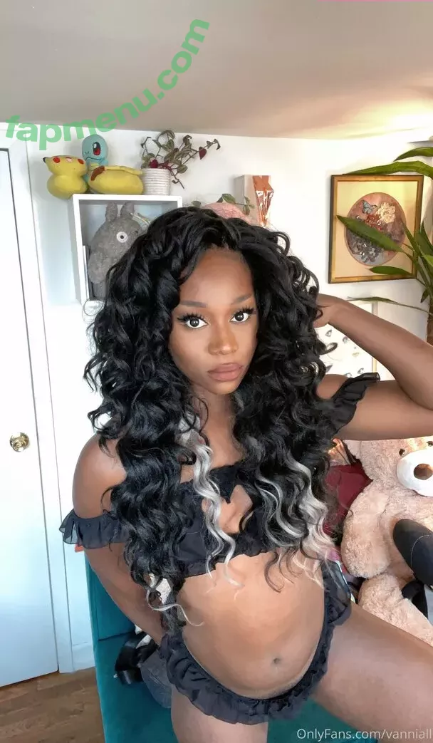 Vanniall nude photo #0236 (Vannialll)