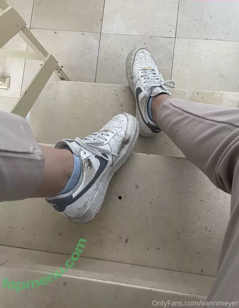 vannmeyr nude photo #0176 (queenvannmeyr)