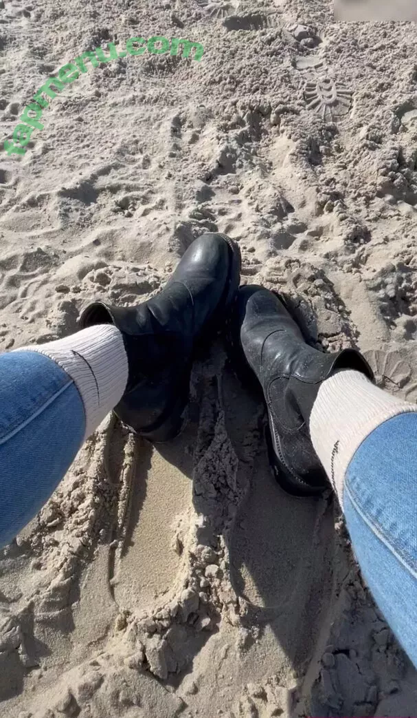 vannmeyr nude photo #0194 (queenvannmeyr)