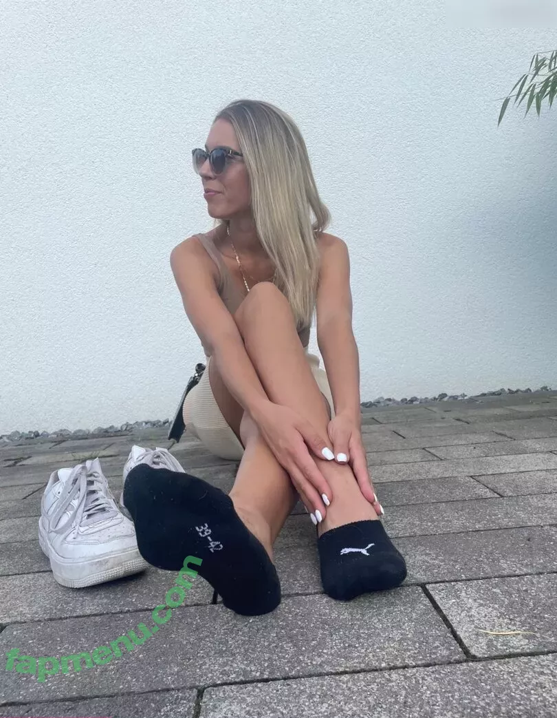 vannmeyr nude photo #0206 (queenvannmeyr)