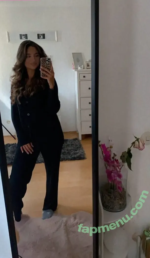 Vanutschii - Instagram Influencer nude photo #0008 (vanutschii)