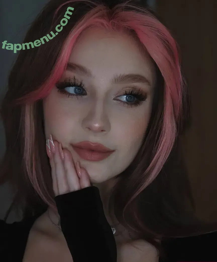 Vanya Jagnić nude photo #0001 (vanjajagnic)
