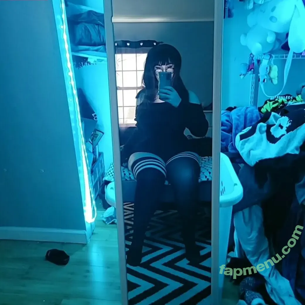 vawmpyr nude photo #0011 (vawmpyr)