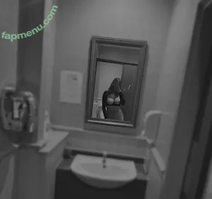  nude photo #0001