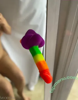 veckyfox / thevickyvox nude photo #0115