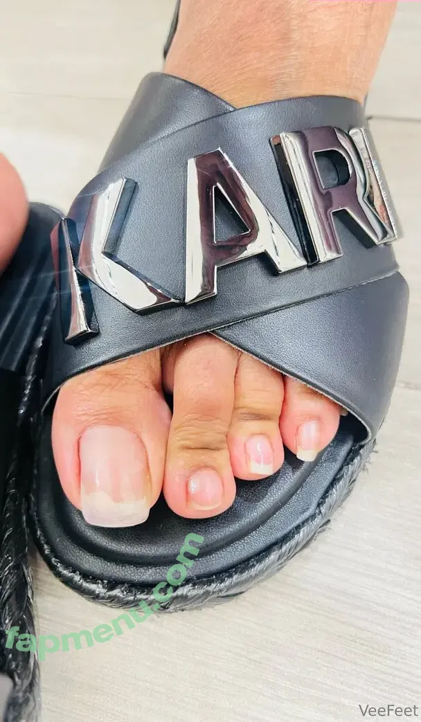 vee_feet nude photo #0067 (reel)