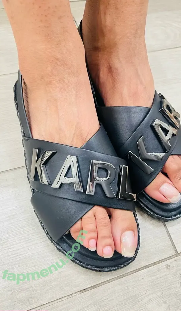 vee_feet nude photo #0072 (reel)