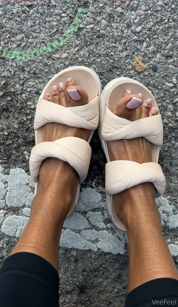 vee_feet nude photo #0083 (reel)