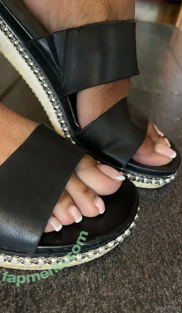 vee_feet nude photo #0085 (reel)