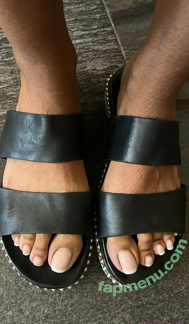 vee_feet nude photo #0087 (reel)