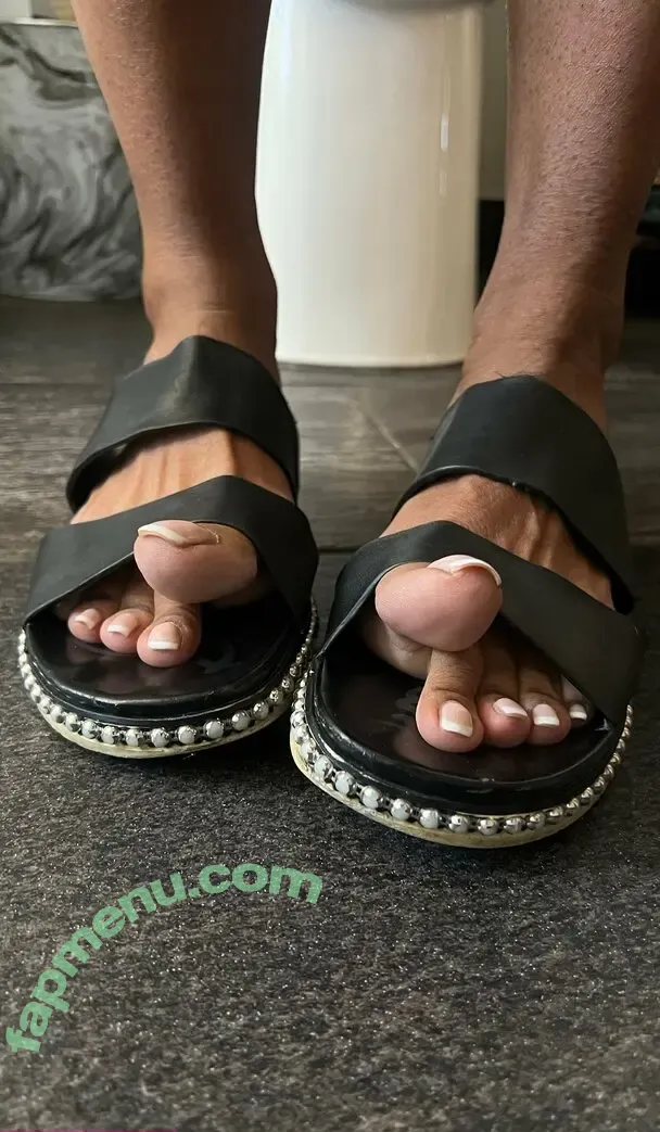 vee_feet nude photo #0095 (reel)