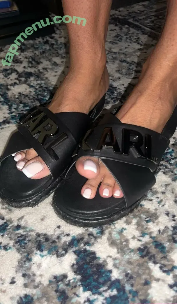 vee_feet nude photo #0107 (reel)