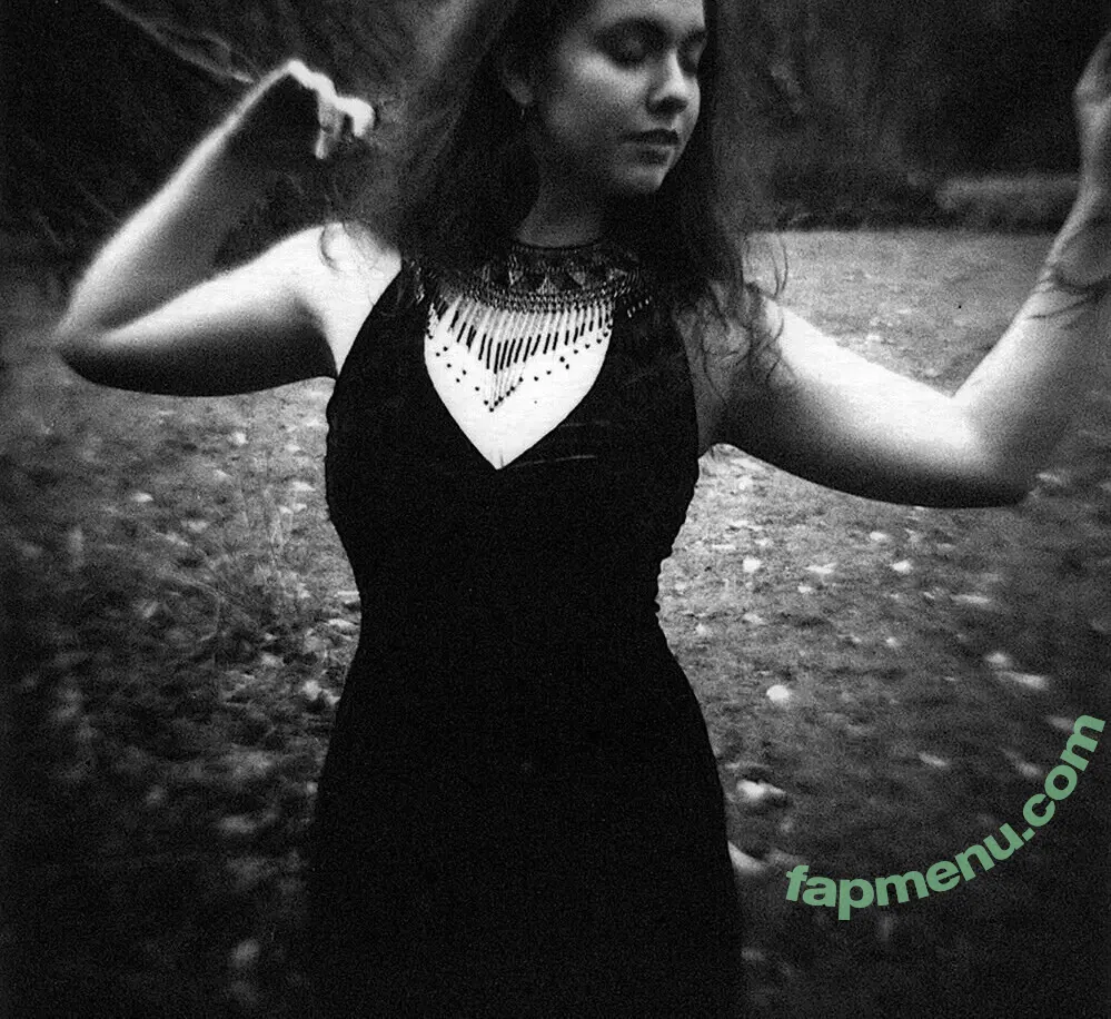Veela nude photo #0017 (veelamusic)