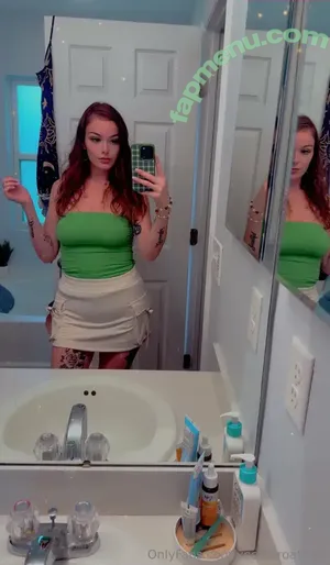  nude photo #0004