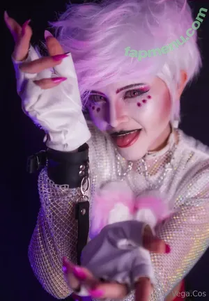 vega.cos / anyuser nude photo #0315