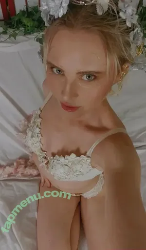 vega.cos / anyuser nude photo #0357