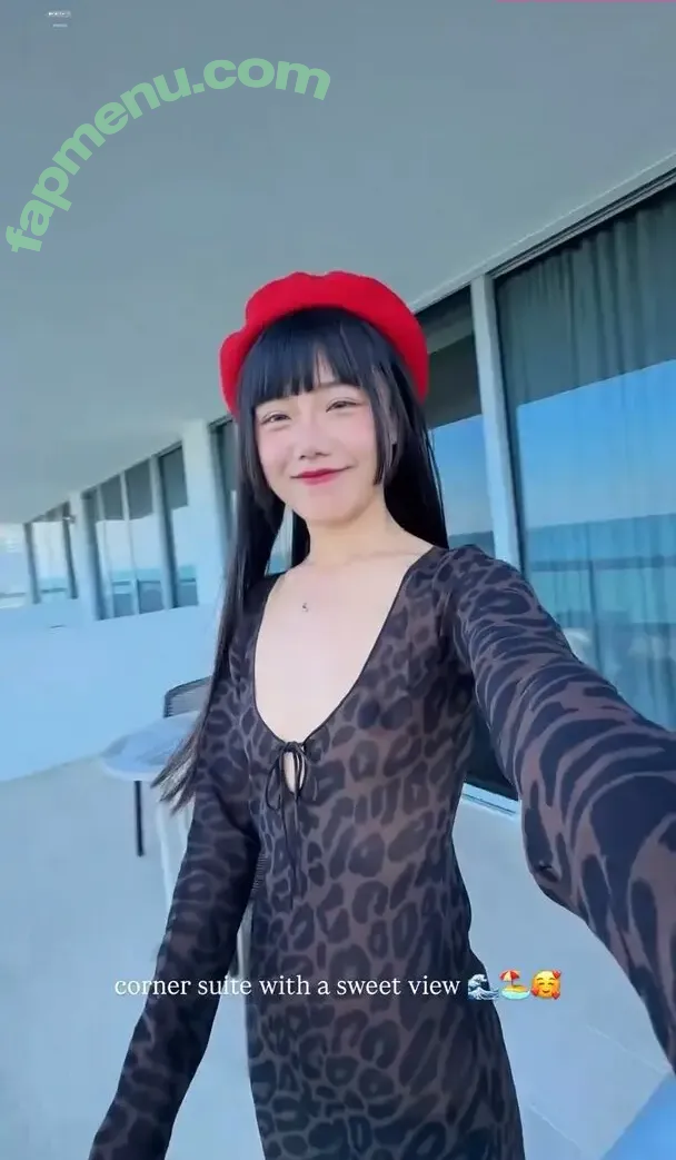 Veganbunnyelle nude photo #0077 (Veganbunnychef / veganbunnygirl)