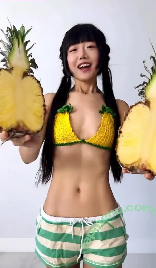 Veganbunnyelle nude photo #0081 (Veganbunnychef / veganbunnygirl)