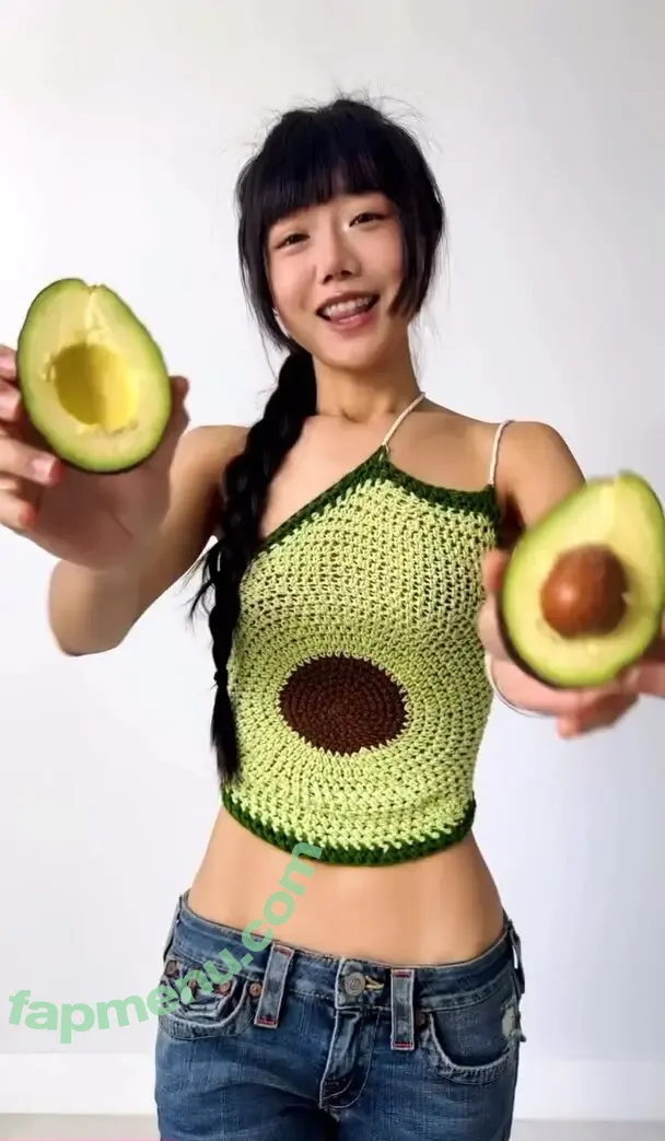 Veganbunnyelle nude photo #0087 (Veganbunnychef / veganbunnygirl)