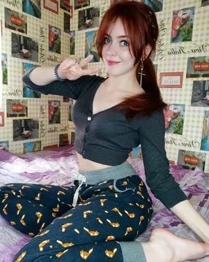 Velari Verbenko / velari / vellari_feet nude photo #0029