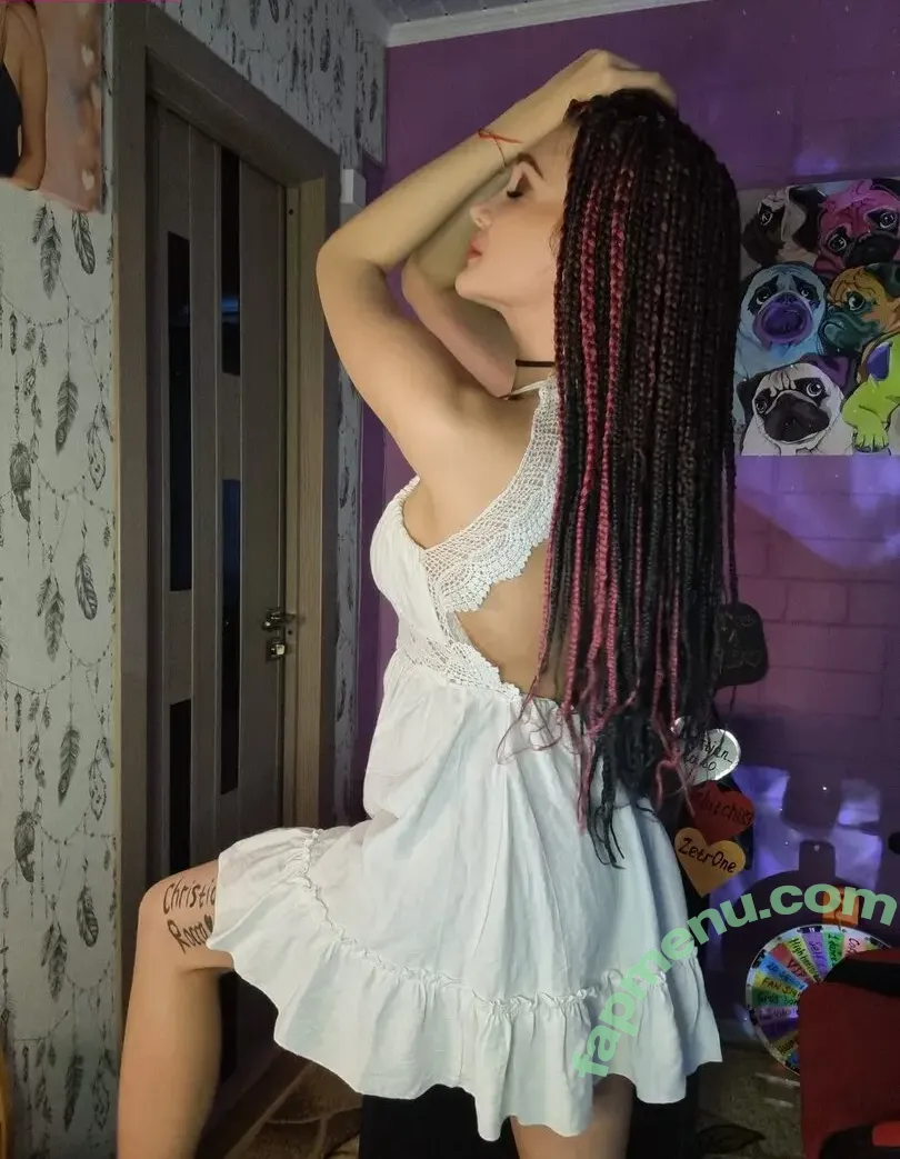 vellialai nude photo #0020 (dorothyhubert / ellielai)