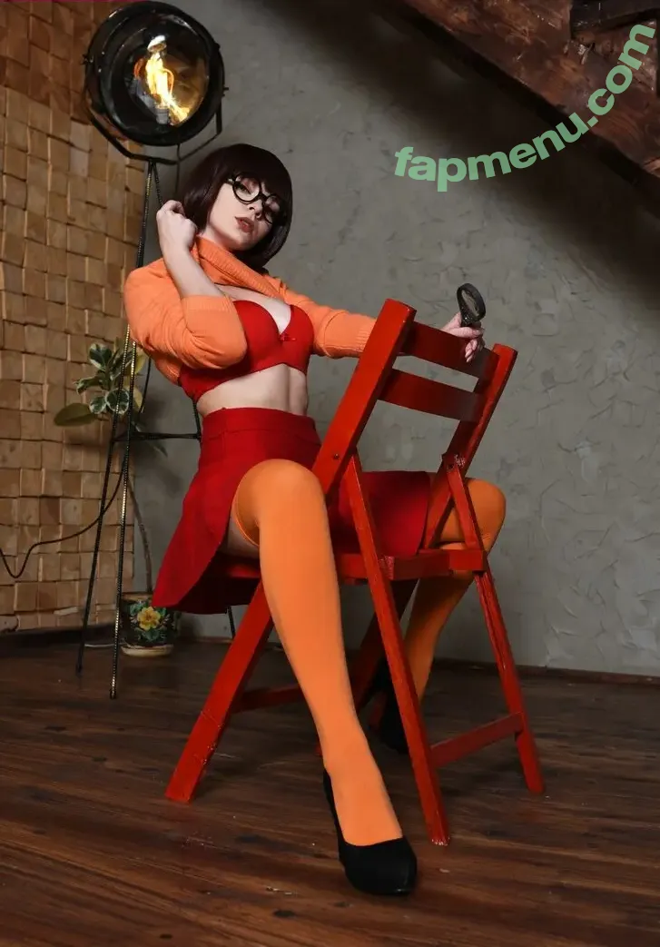 Velma & Daphne Cosplay nude photo #0006 (velmacosplayer)