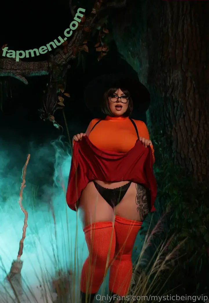 Velma & Daphne Cosplay nude photo #0018 (velmacosplayer)