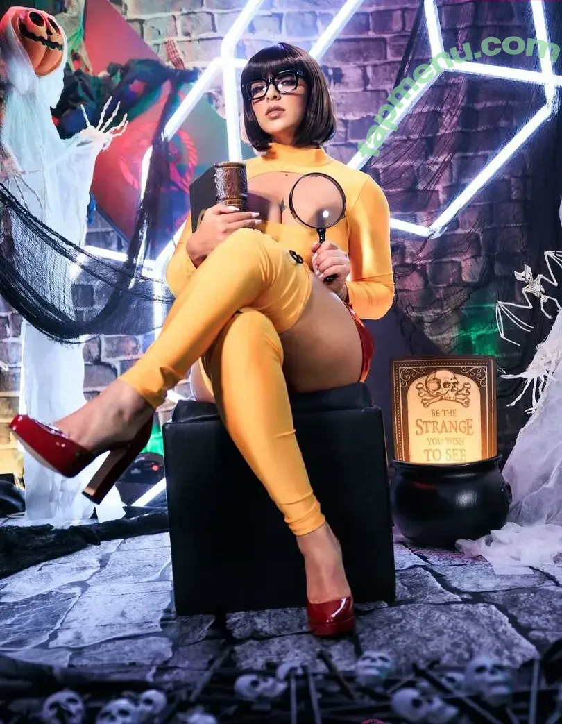 Velma & Daphne Cosplay nude photo #0164 (velmacosplayer)