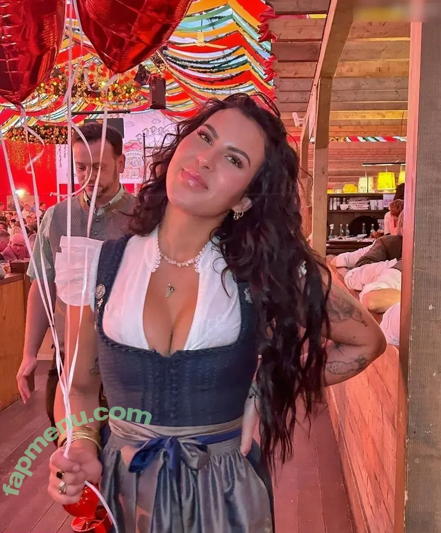 Vendewaa nude photo #0038 (Vendewaa)