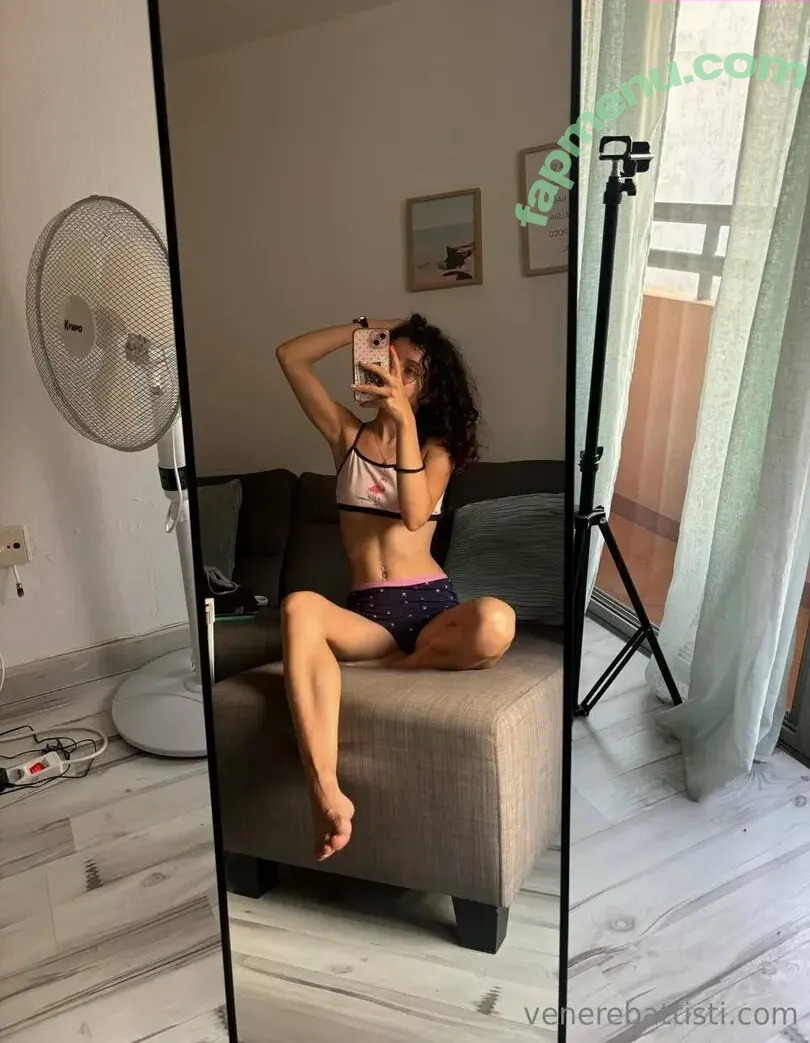 Venere Battisti nude photo #0011 (claudiasuracee_ / venere_battisti)