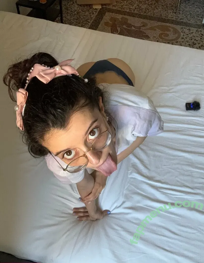 Venere Battisti nude photo #0114 (claudiasuracee_ / venere_battisti)