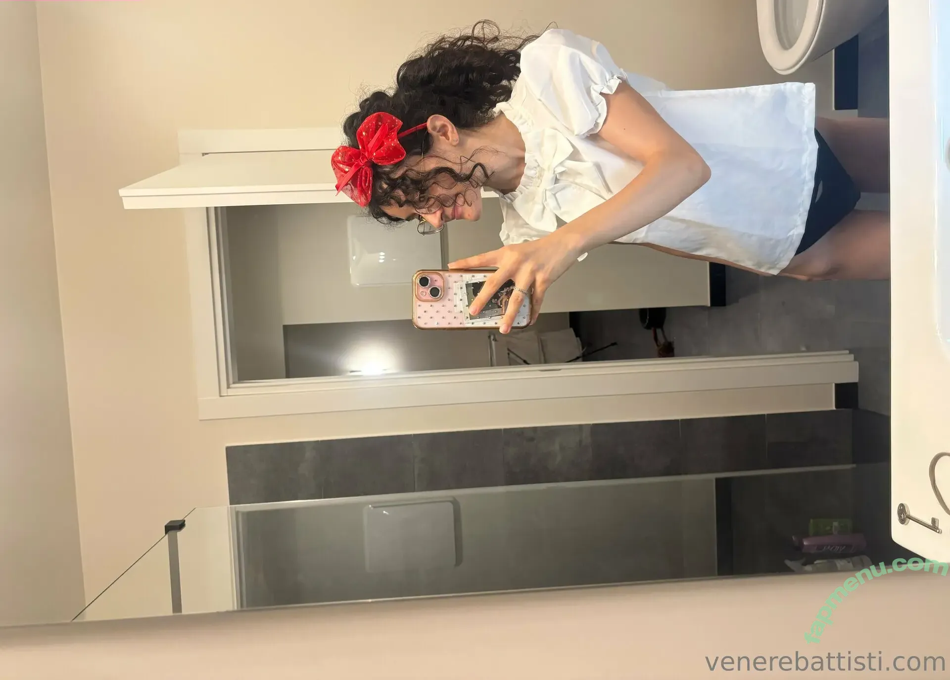 Venere Battisti nude photo #0137 (claudiasuracee_ / venere_battisti)