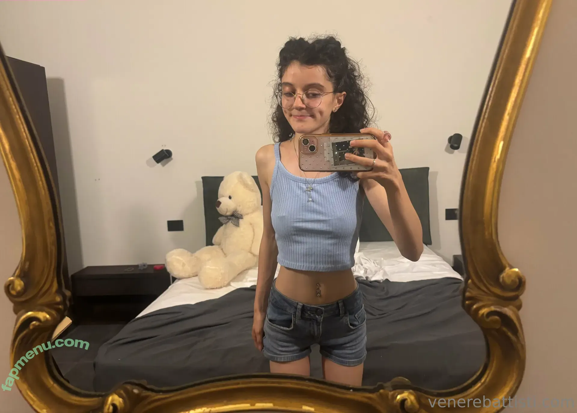 Venere Battisti nude photo #0145 (claudiasuracee_ / venere_battisti)