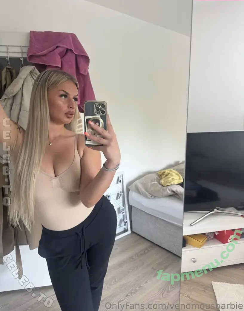 Venomous baddie nude photo #0028 (angelinaaafnr / venomousbarbie)