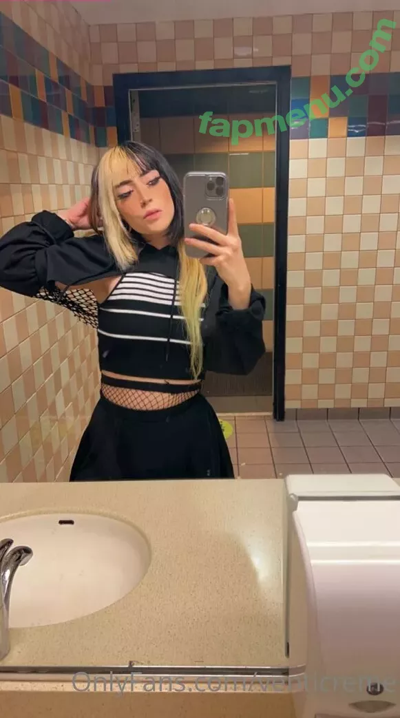 venticreme nude photo #0005 (starbucks_riverhead)