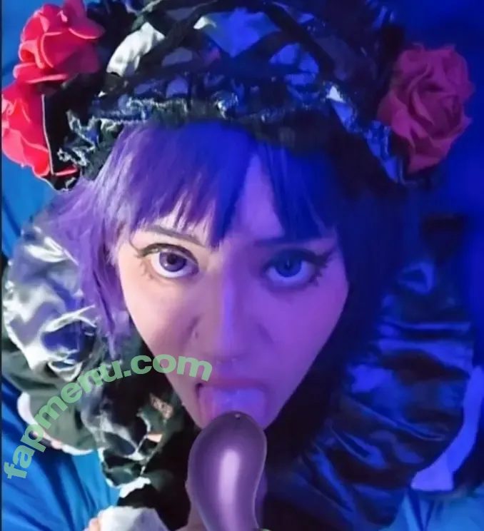 Venusaki nude photo #0002 (Venusaki)