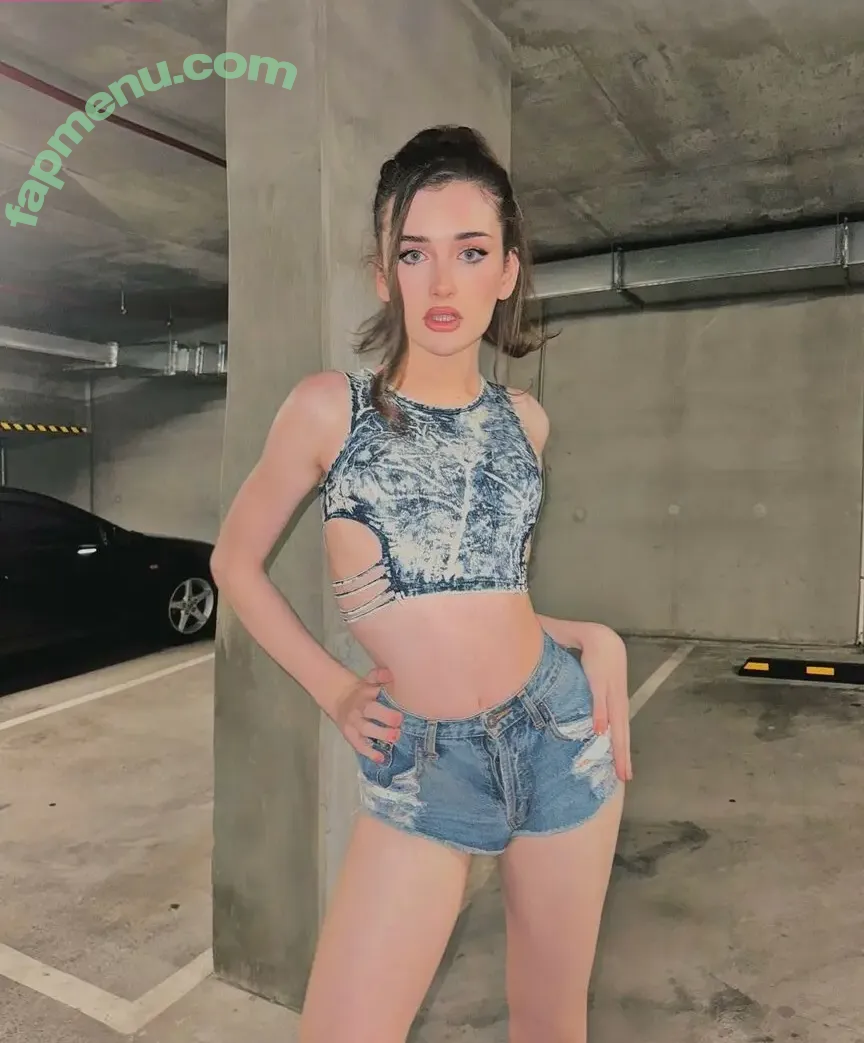 Venusmoorez nude photo #0213 (venusmoorezz)