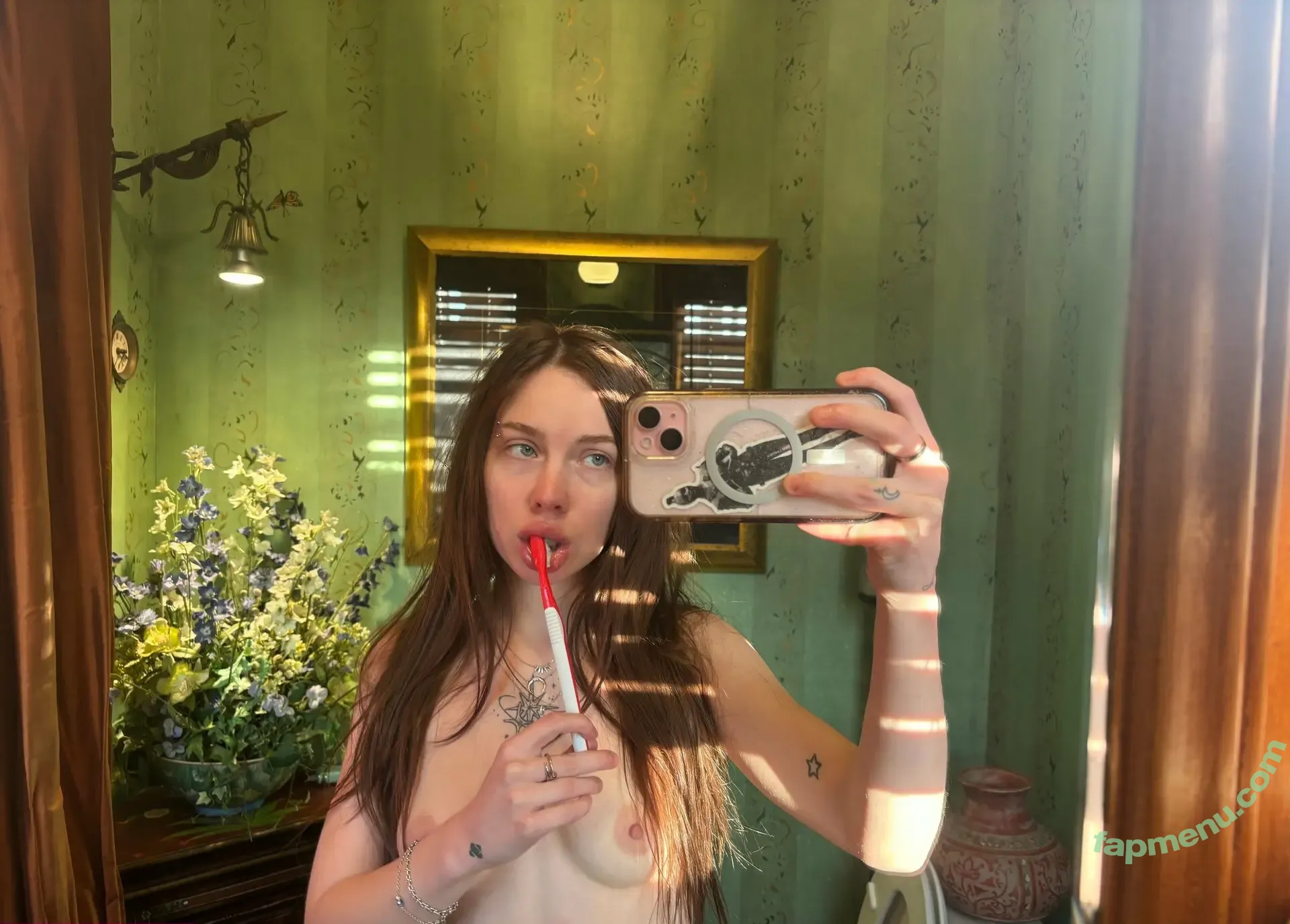 venusvixenn nude photo #0020 (venusvixenbaby)