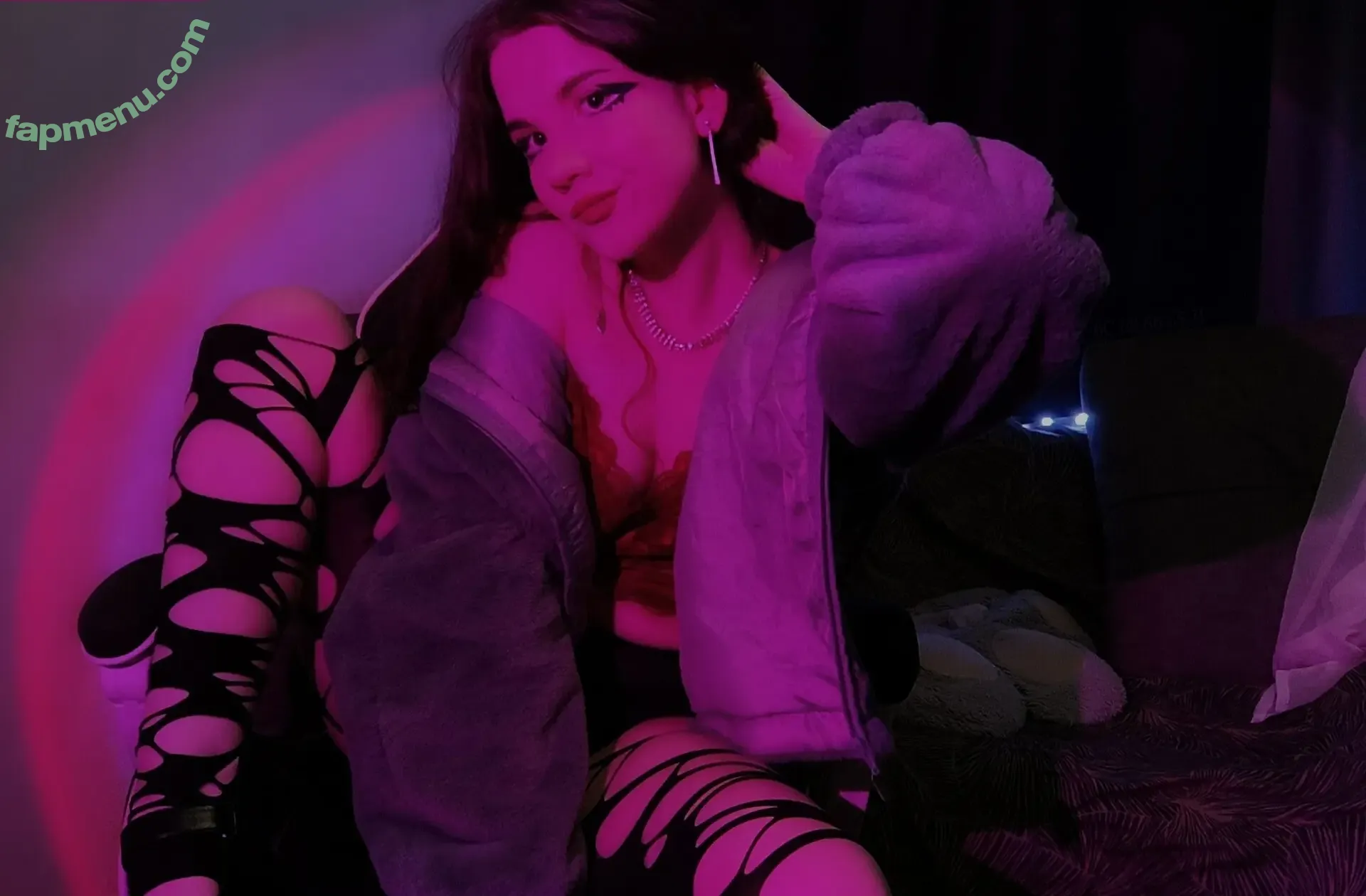 veon nude photo #0115 (veonwrld / veonys)