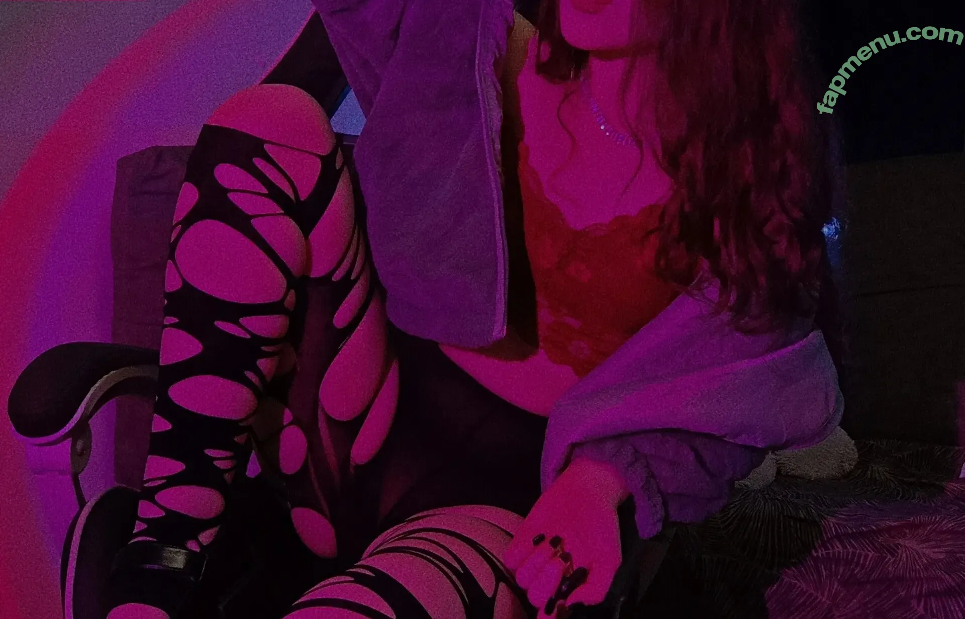 veon nude photo #0118 (veonwrld / veonys)