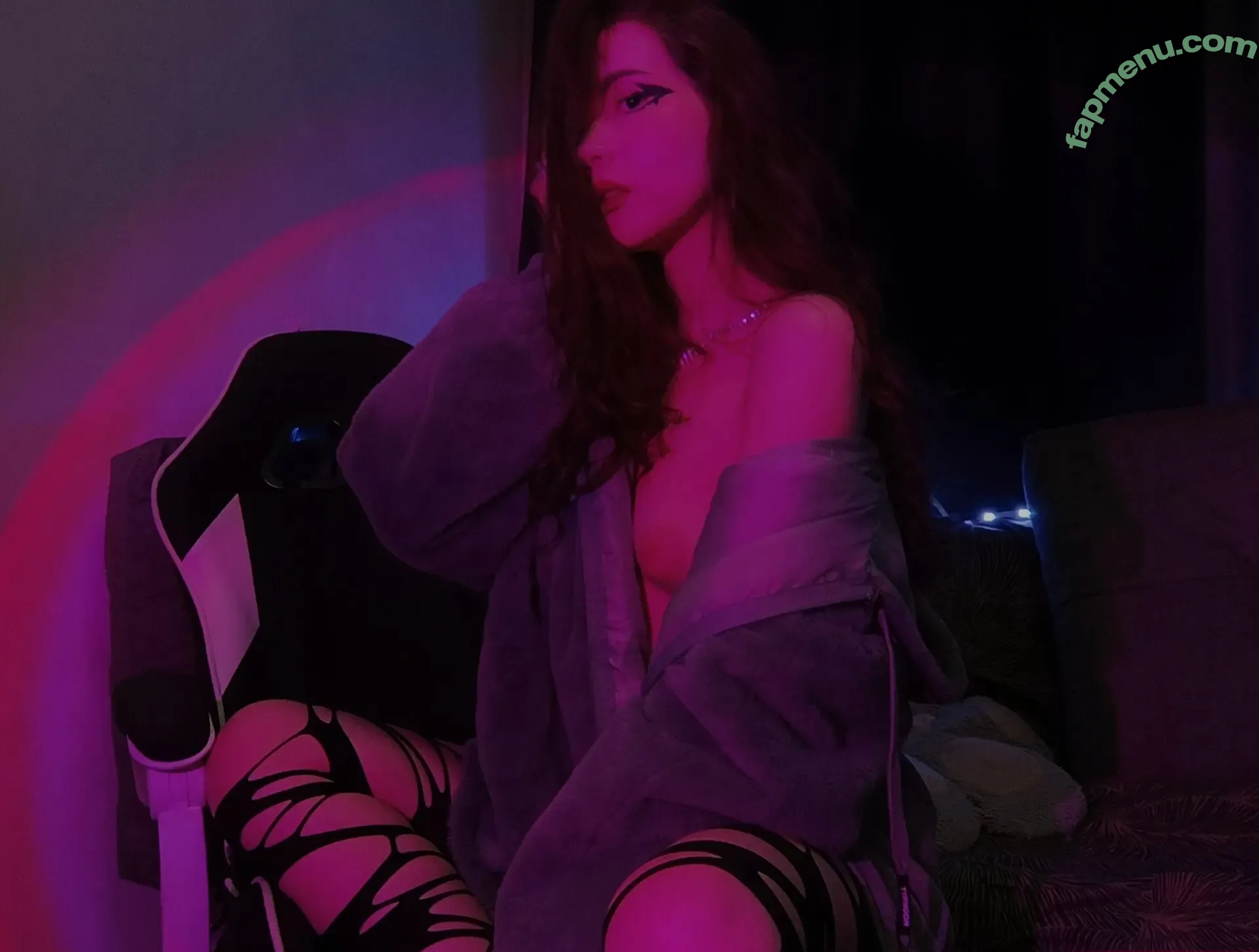 veon nude photo #0125 (veonwrld / veonys)