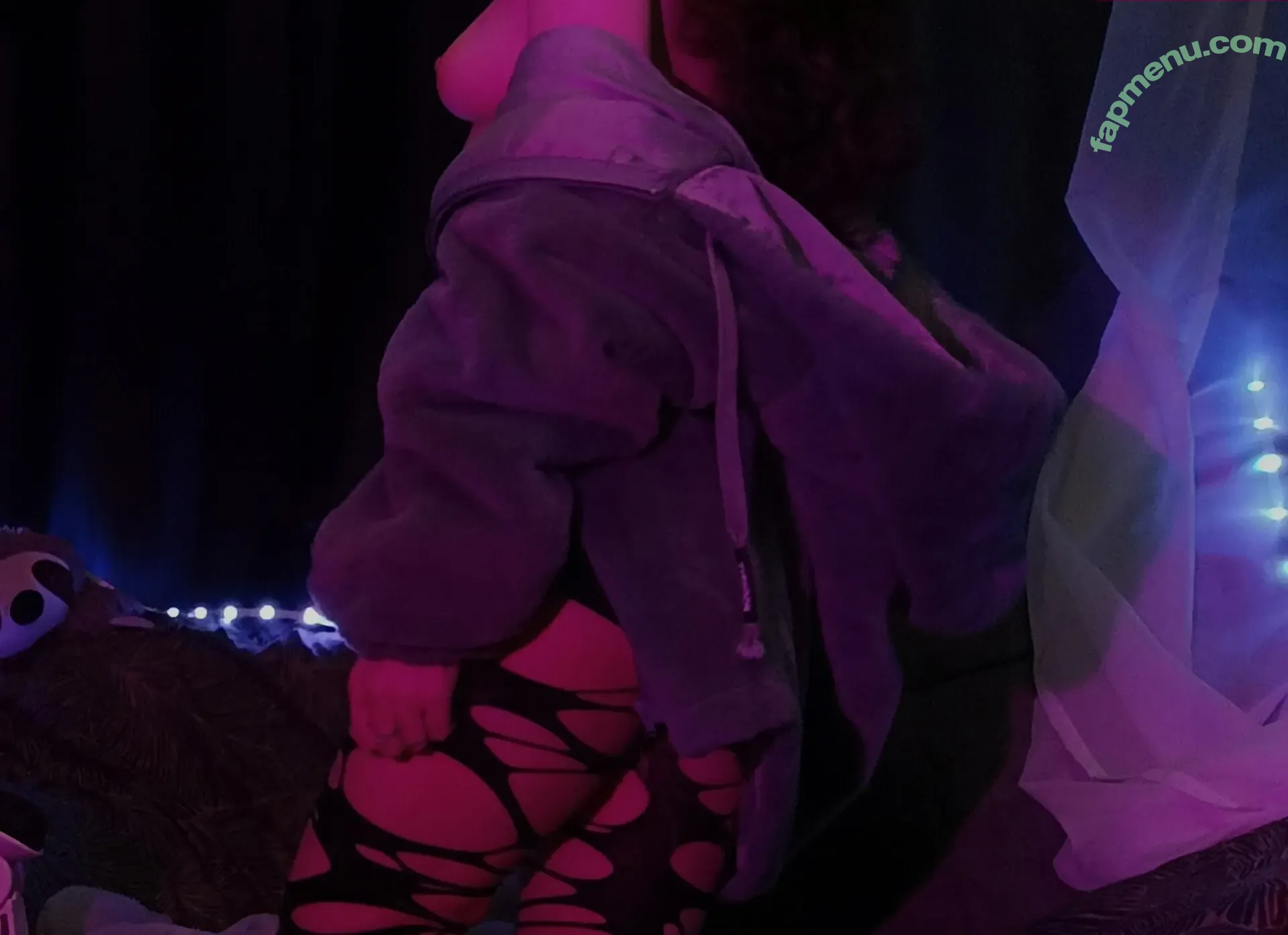 veon nude photo #0127 (veonwrld / veonys)